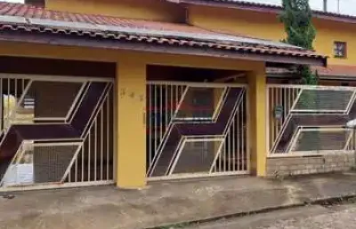Casa com 4 quartos à venda no Centro, Piracaia 