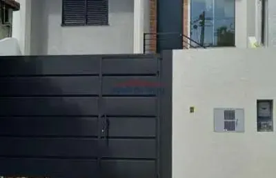 Casa em atibaia,  03 dormitórios sendo 01 suíte,  2 vagas de garagem , pé direit