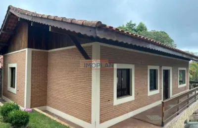 Casa de condomínio na região da serra da cantareira, em mairiporã, são paulo.