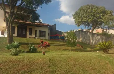 Casa à venda com 148 m² com piscina em ótima localização em atibaia sp - bairro