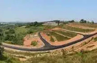 Terreno de esquina á venda - loteamento vivejo - jardim colonial