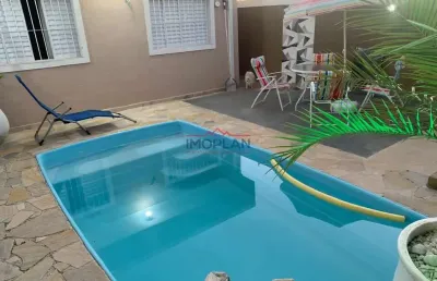 Sobrado com piscina à venda - bairro planejado e bem localizado!