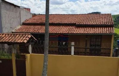 Casa com 3 dormitórios à venda, 280 m² por r$ 480.000 - três pistas - atibaia/sp