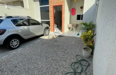 Casa plana( porteira fechada )  há 5 minutos do centro de eusébio