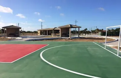 Terreno à venda na Praça Horácio Bessa, Jacarecoara, Cascavel