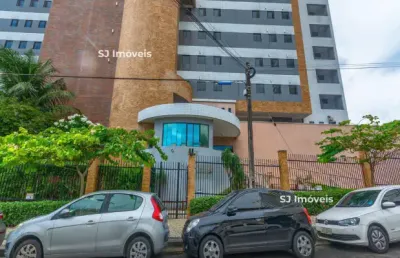 Semi mobiliado com 2 suítes, lazer e vista privilegiada na praia de iracema