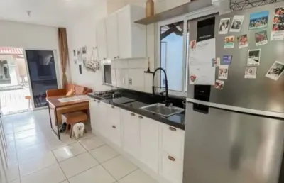 Casa em condomínio fechado com 2 quartos à venda na Rua Coronel Valdemar Martins, 66, Guagiru, Caucaia