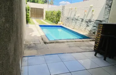 Casa com 3 quartos à venda na Rua Wilson Pereira, Guajerú, Fortaleza