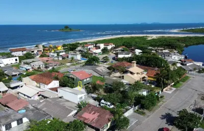 Casa com 3 quartos à venda na Avenida São Paulo, 263, Barra do Saí, Guaratuba