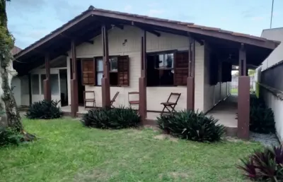 Casa com 2 quartos à venda na Avenida São Paulo, Coroados, Guaratuba