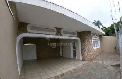 Casa com 3 quartos para alugar na Vila Cristina, São José do Rio Preto 
