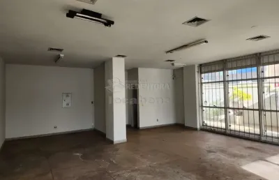 Ótimo salão comercial no centro com 3,5metros de pé direito