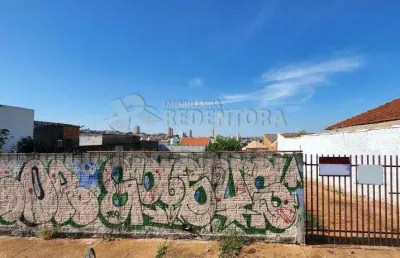Boa vista - terreno com 968 m² de área total, tendo uma testada de 22 metros