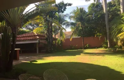 Casa no condomínio debora cristina com 04 dormitórios