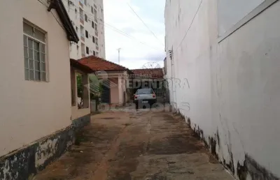 Vila maceno - 2 imóveis bons para renda, já alugados, frente e fundos