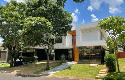 Sobrado de alto padrão no harmonia residence - completo e com elevador!