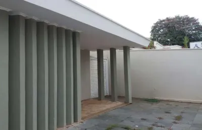 Casa a venda no bairro vila santa cruz, com 03 dormitórios, sendo 01 tipo apartamento.