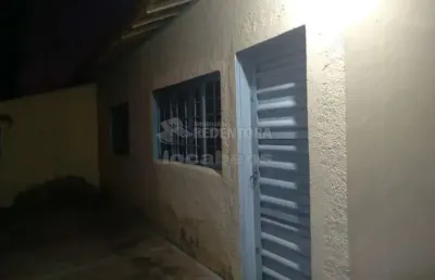 Casa de 2 dormitórios com edícula no bairro jardim das oliveiras.
