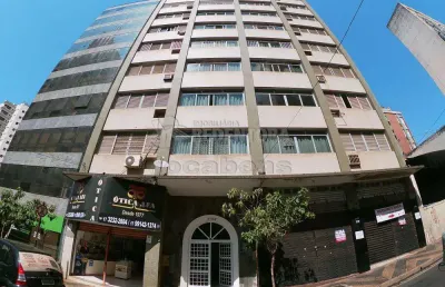 Centro - apartamento com 03 dormitórios sendo todos com armários embutidos
