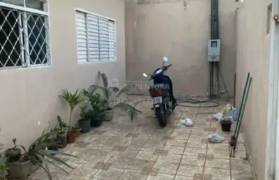Ótima casa para locação/venda - 2 dormitórios / solo sagrado