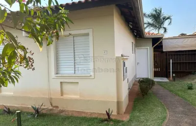 Casa de 3 dormitórios com armários, sendo 1 suíte com closet no giardino i