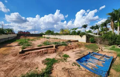 Excelente terreno de 1.657,03m² no condomínio monte carlo