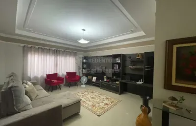 Casa com 02 dormitórios suíte master  localizada em mirassol.