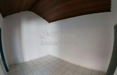 Casa no boa vista, imóvel de fundos com 01 dormitório