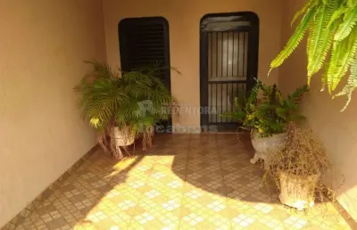 Sobrado em barretos, terreno de 341 m² e 247 m² de construção