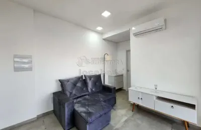 Apartamento com 01 dormitório, 01 vaga de garagem coberta no bairro vila são pedro.