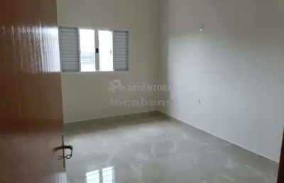 Casa de fundos de 01 dormitório no bairro colina azul