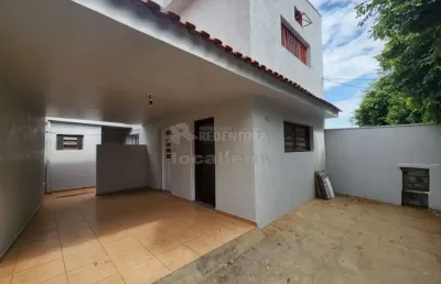 Casa para locação com 2 dormitórios e 1 vaga de garagem na vila diniz com 103m² reformada recentemente.