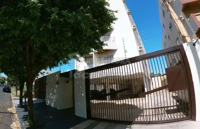 Residencial artemis iii - apartamento com 01 dormitório com armário embutido e sacada