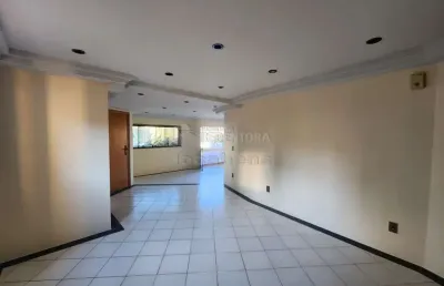 Apartamento de 03 dormitórios sendo 01 suíte no centro - edifício tchaessa.