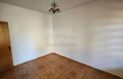 Casa de 03 dormitórios com 03 vagas de garagem no parque residencial dom lafayete libânio