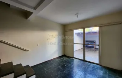 Casa com 02 dormitórios e 01 vaga de garagem no condominio vila borges borghese iii.