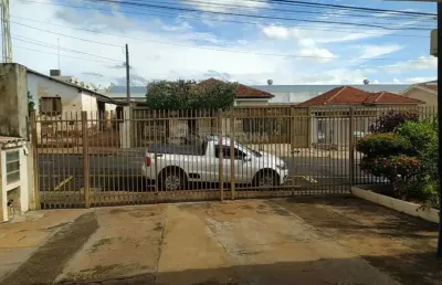 Parque industrial - casa com 3 dorms sendo 1 tipo apto, com armários, terreno de 396 m²