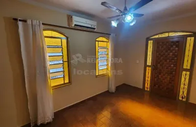 Casa com 3 dormitórios e 03 vagas de garagem no bairro  jardim europa