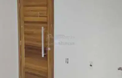 Casa com 03 dormitórios, 03 vagas de garagens cobertas no bairro jardim antunes.