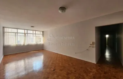 Apartamento para locação localizado no centro com 03 quartos.