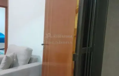 Casa com 02 dormitórios,  03 vagas de garagem no bairro vila anchieta.