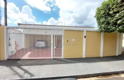 Casa com 3 quartos à venda no Jardim Caparroz, São José do Rio Preto 