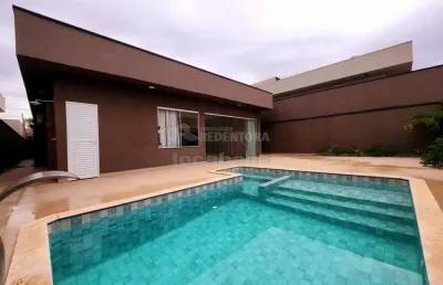Casa localizada no residencial recanto do lago com 03 dormitórios e área de lazer.