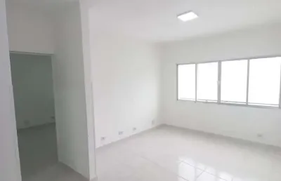 Apartamento  reformado, excelente localização 1 dormitório no centro de são vicente