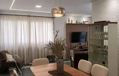 <p>descubra o seu novo lar no coração de são vicente! este encantador apartamento de 140m², localizado no centro, oferece uma combinação perfeita de conforto e praticidade. com 3 dormitórios e 2