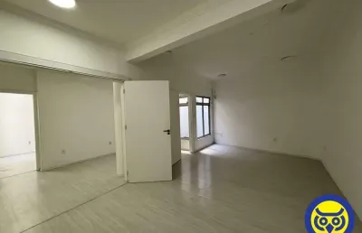 Sala comercial para alugar na Rua Altamiro Guimarães, Centro, Florianópolis