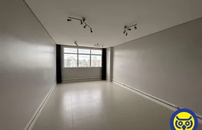Sala comercial para alugar na Rua General Liberato Bittencourt, Canto, Florianópolis