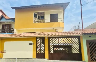Lindo sobrado para venda possui 420 metros quadrados com 4 quartos