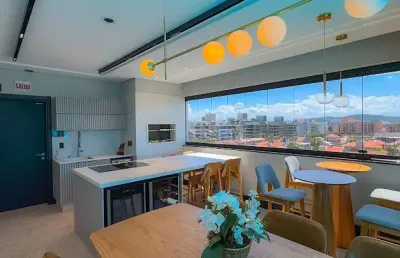 *apartamento duplex com 2 suítes e vista para o mar