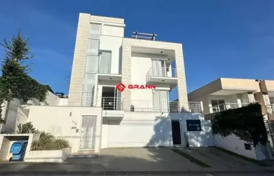 Lindo sobrado triplex 3 suítes na lagoa da conceição